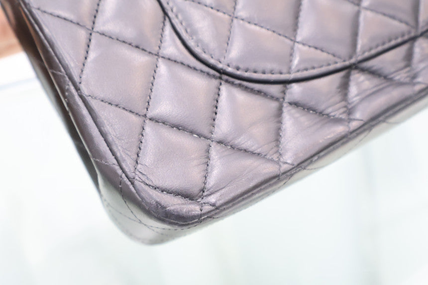 Classic Medium Lambskin Silver Chain Shoulder Bag