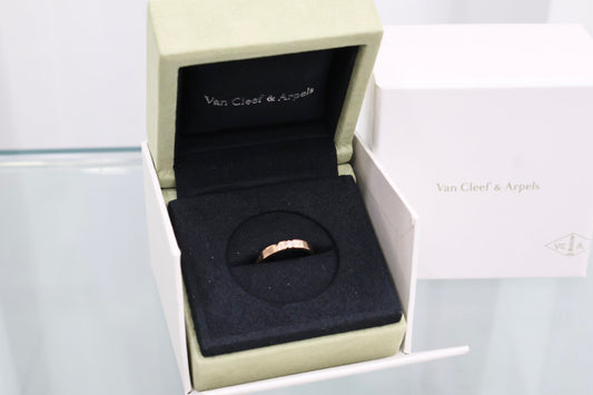 Toujours Signature Étoile Wedding 3mm Ring VCARP7RE