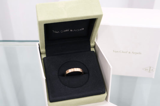 Toujours Signature Étoile Wedding 4mm Ring VCARP7RF
