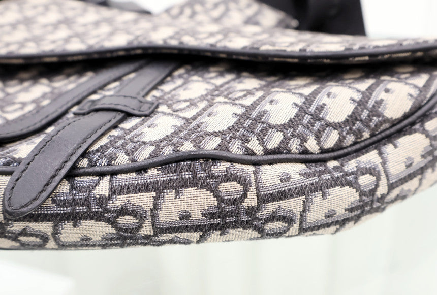 Oblique Saddle Crossbody Bag