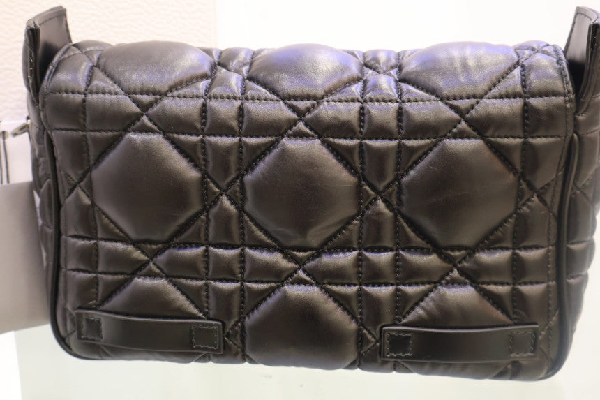 Macro Cannage Camp Bag Small Shoulder Crossbody Bag M1243BMIG_M900_TU