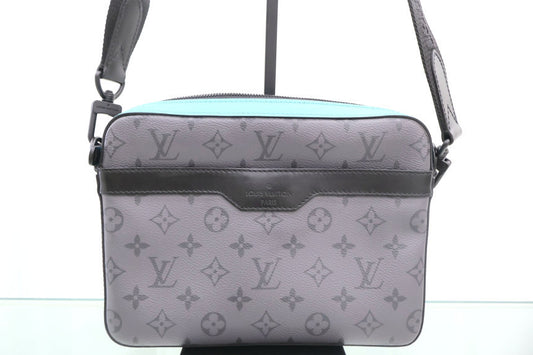 Trio Messenger Turquoise Shoulder Crossbody Bag M11648
