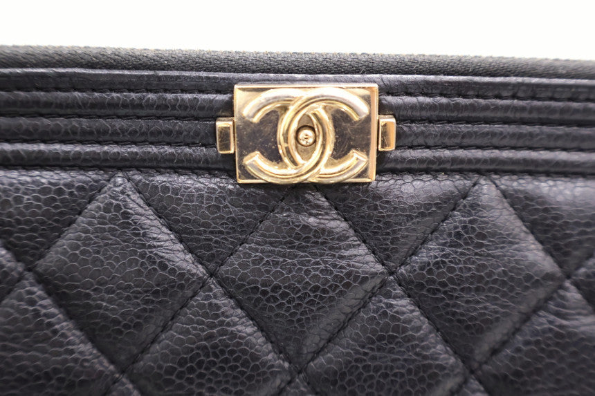 Caviar Boy Clutch New Medium A84406 Purchased at a department store