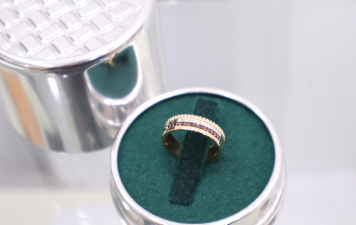 Quattro Classic Ring Small JRG00290, purchased at department store, size 61