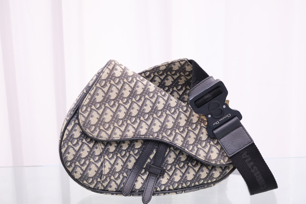 Saddle Crossbody Bag 1ADPO093YKY_H28E