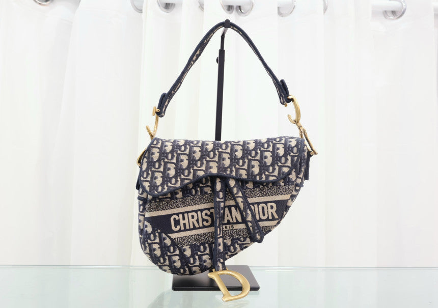 Oblique Saddle Shoulder Bag M0446CRIW M928