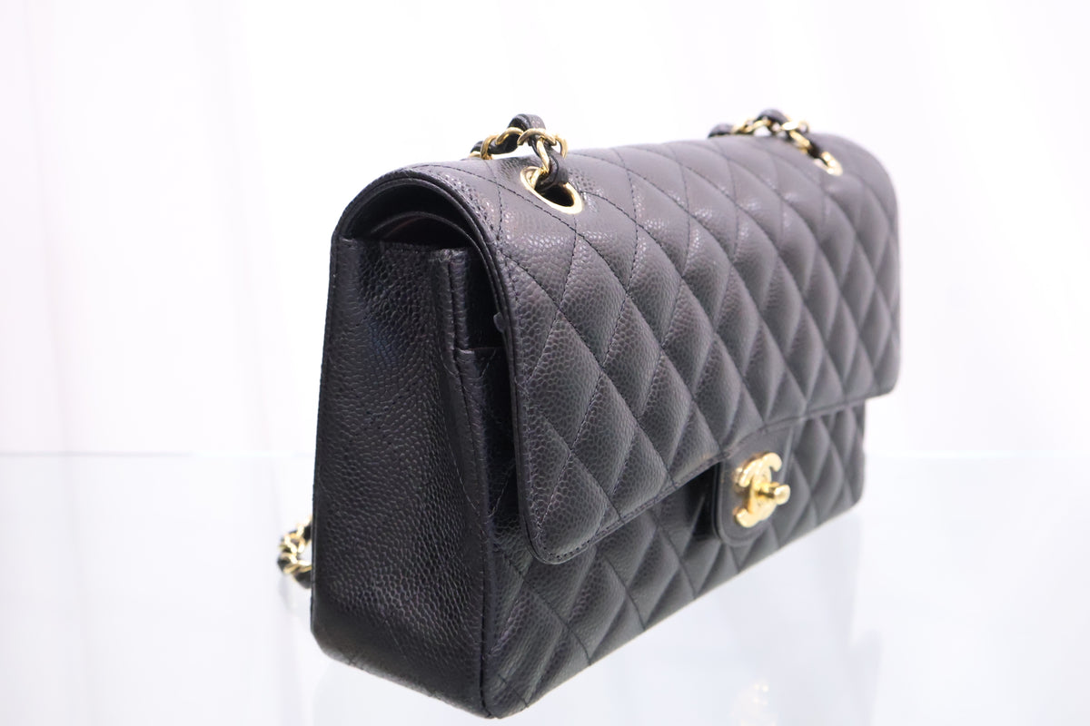Classic Medium Gold Hardware Shoulder Bag Black Gold Hardware A01112