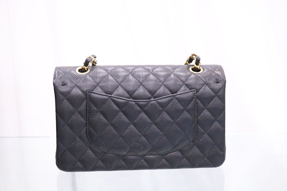 Classic Medium Gold Hardware Shoulder Bag Black Gold Hardware A01112
