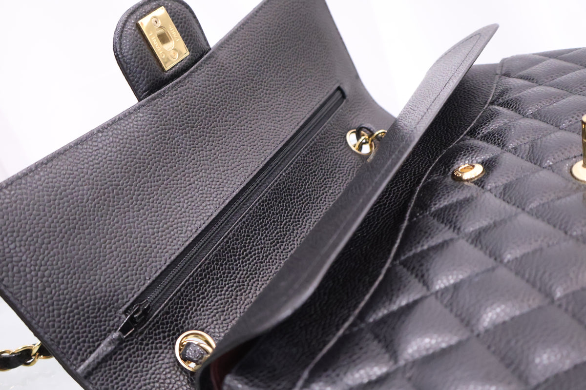 Classic Medium Gold Hardware Shoulder Bag Black Gold Hardware A01112