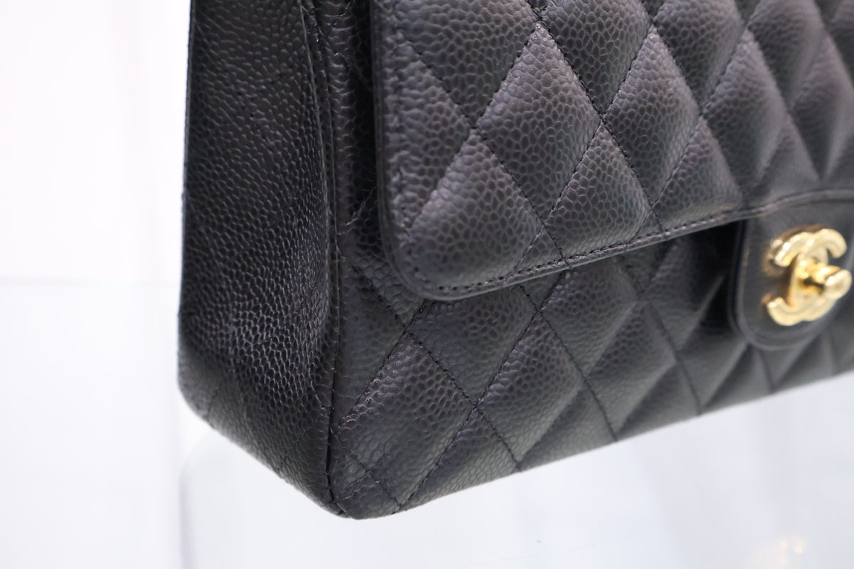 Classic Medium Gold Hardware Shoulder Bag Black Gold Hardware A01112