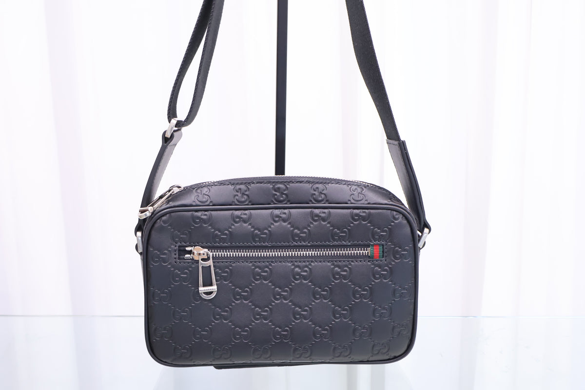GG Emblem Small Black Crossbody Bag 850242