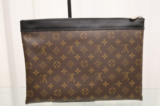 Discovery Pochette GM Clutch M69411