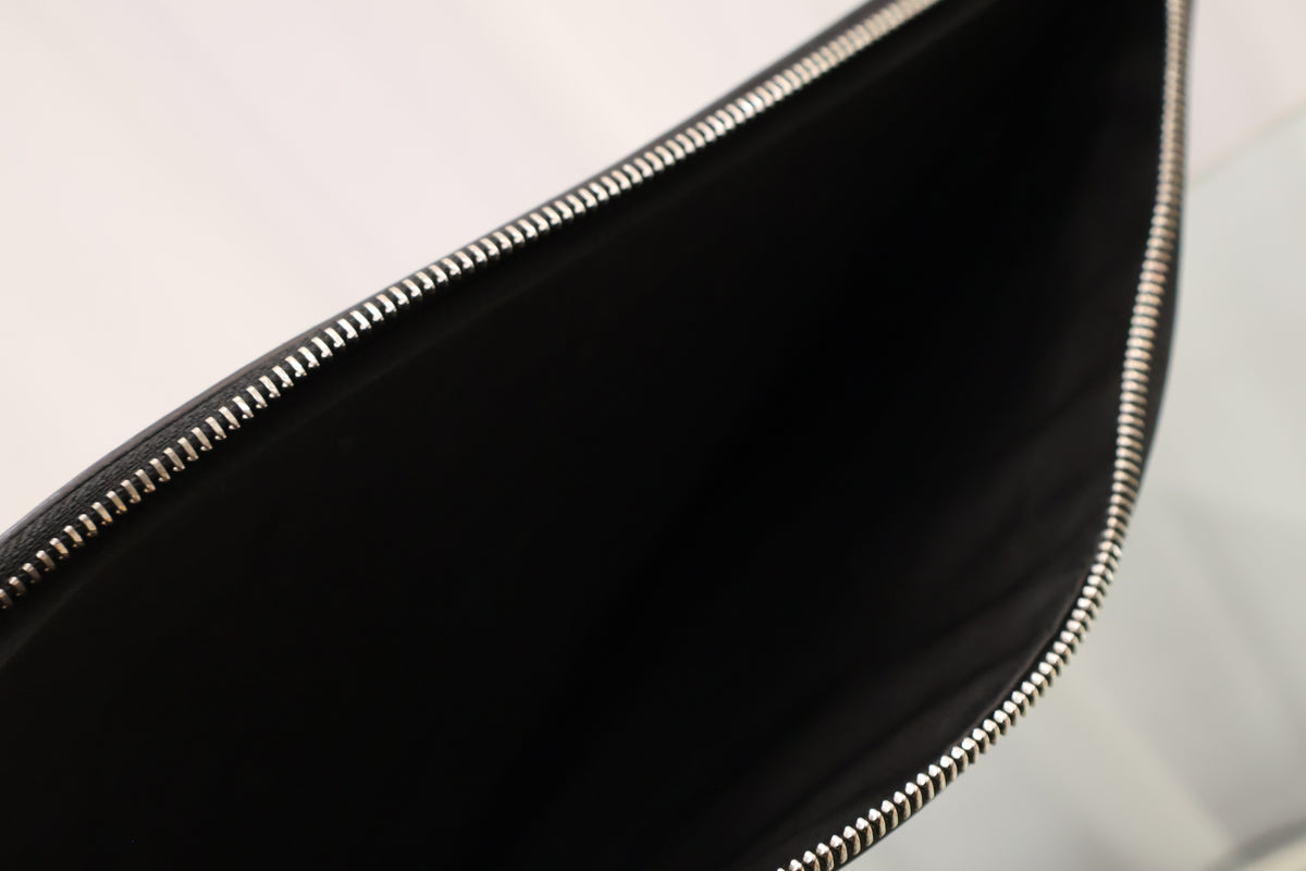 Discovery Pochette GM Clutch M69411