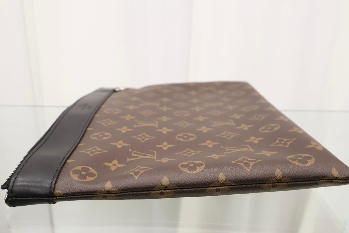 Discovery Pochette GM Clutch M69411