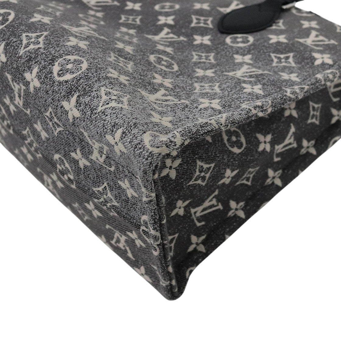 Louis Vuitton Denim On the Go Shoulder Bag MM