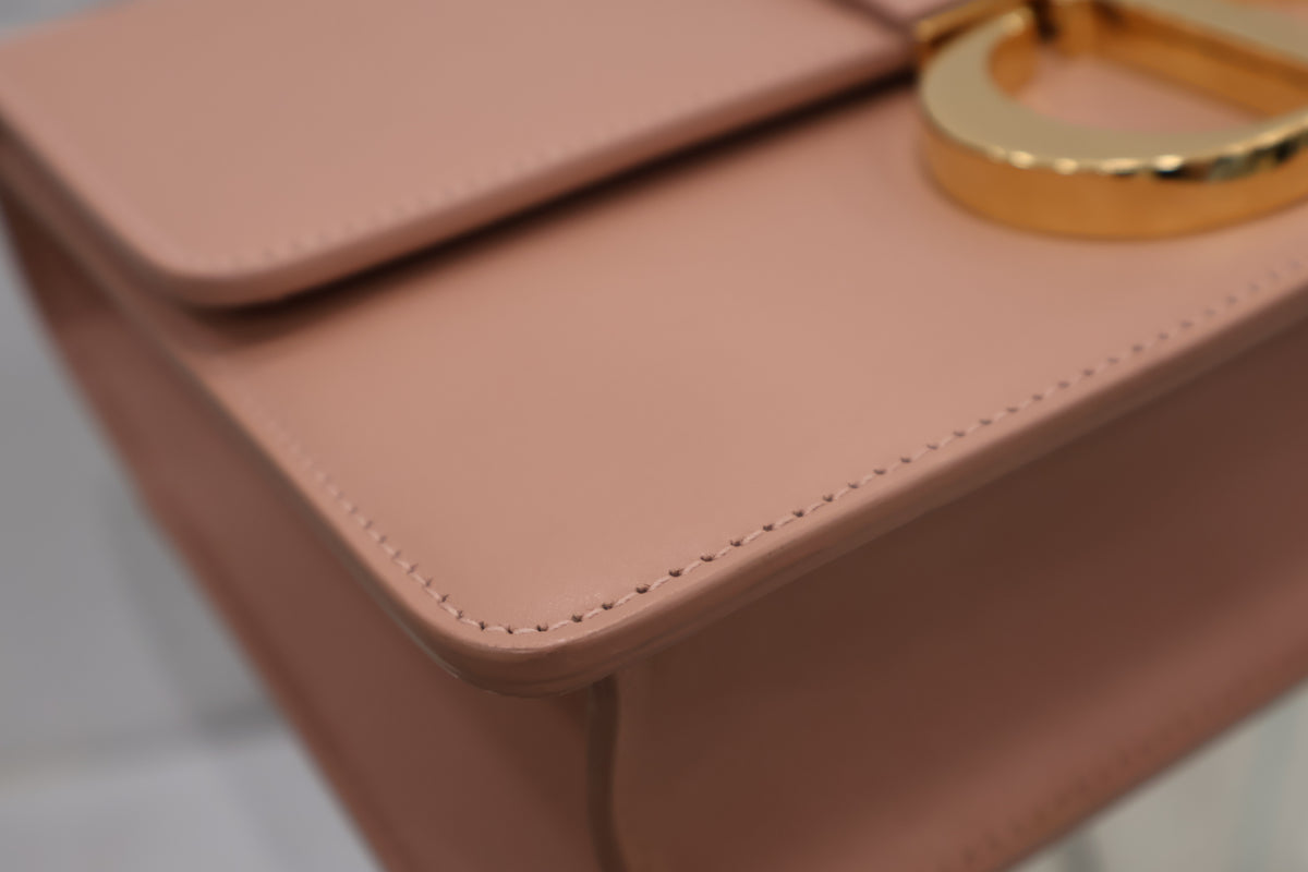 30 Montaigne Rose de Vent Shoulder Bag M9203UMOS