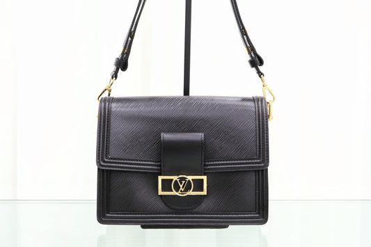 Dauphine Epi MM Black Shoulder Bag M56141