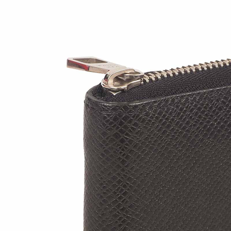 Louis Vuitton M32617 Taiga Zippy Coin Purse Vertical Wallet