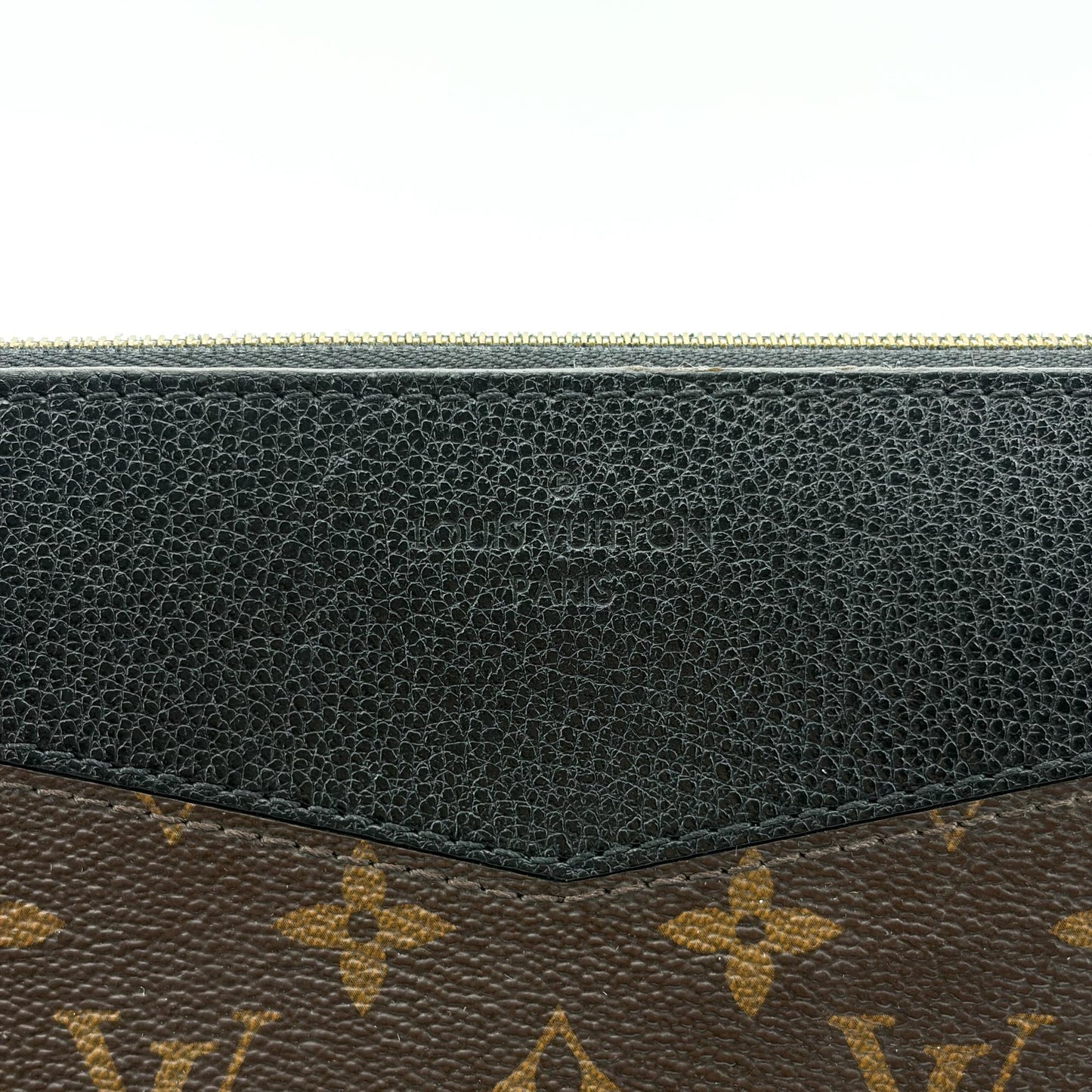 Louis Vuitton Daily Pouch Monogram Noir