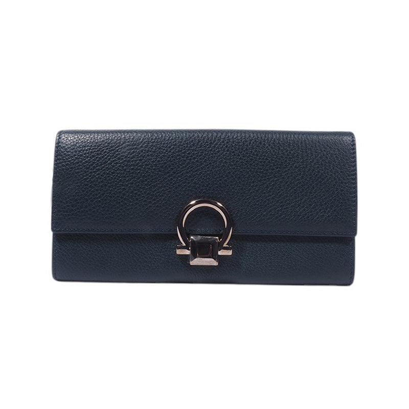 Ferragamo 22 A361 Gancini long wallet