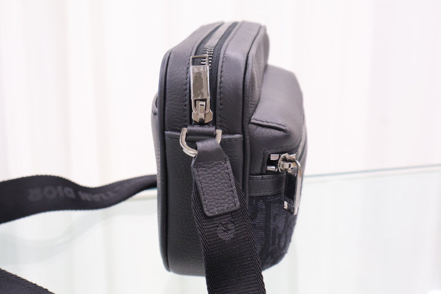 Oblique Mini Zipper Messenger Crossbody Bag