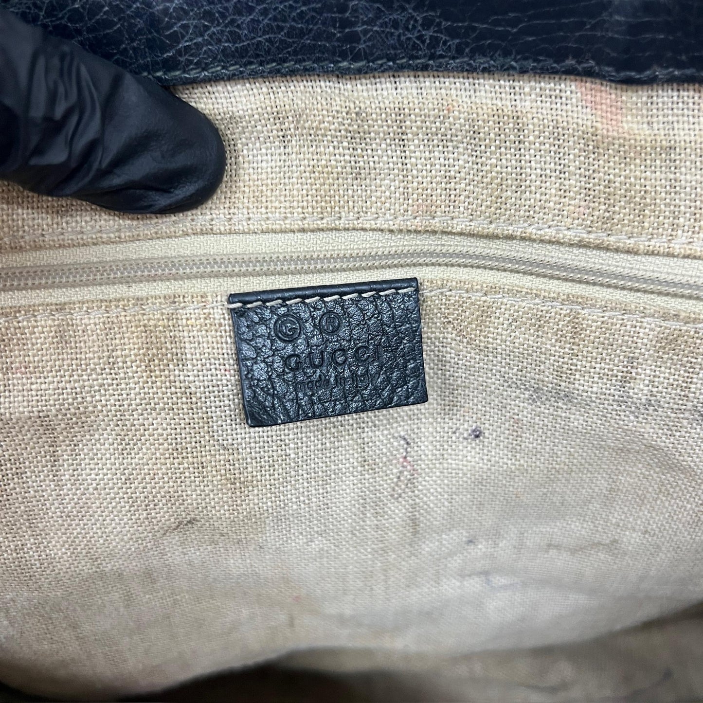 Gucci Interlocking G Medium Pebble Leather Tote Bag Black