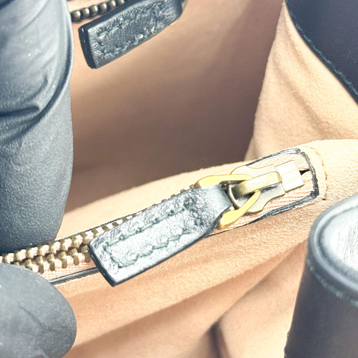 Gucci GG Marmont Matelassé Medium Tote Bag Black