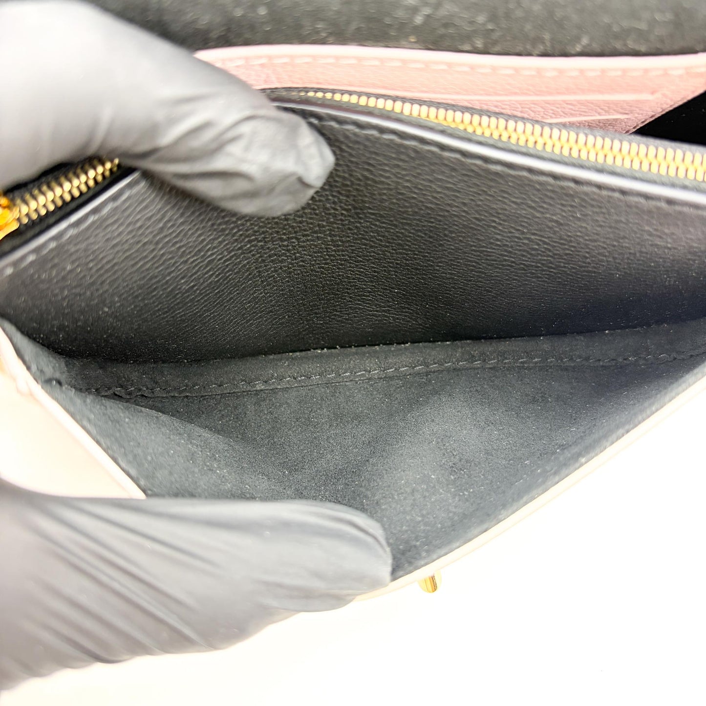 Louis Vuitton Lockme Chain Bag Noir Beige
