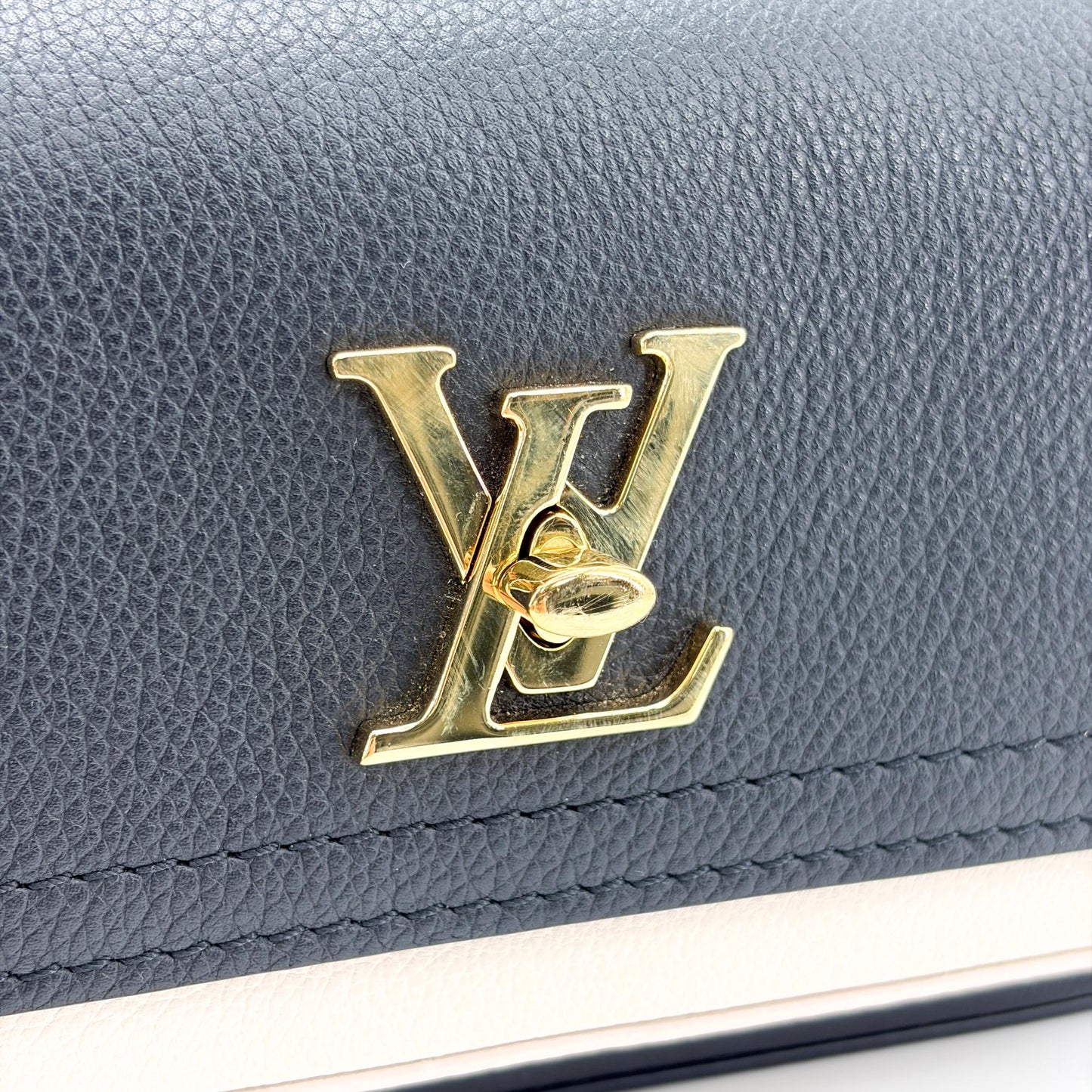 Louis Vuitton Lockme Chain Bag Noir Beige