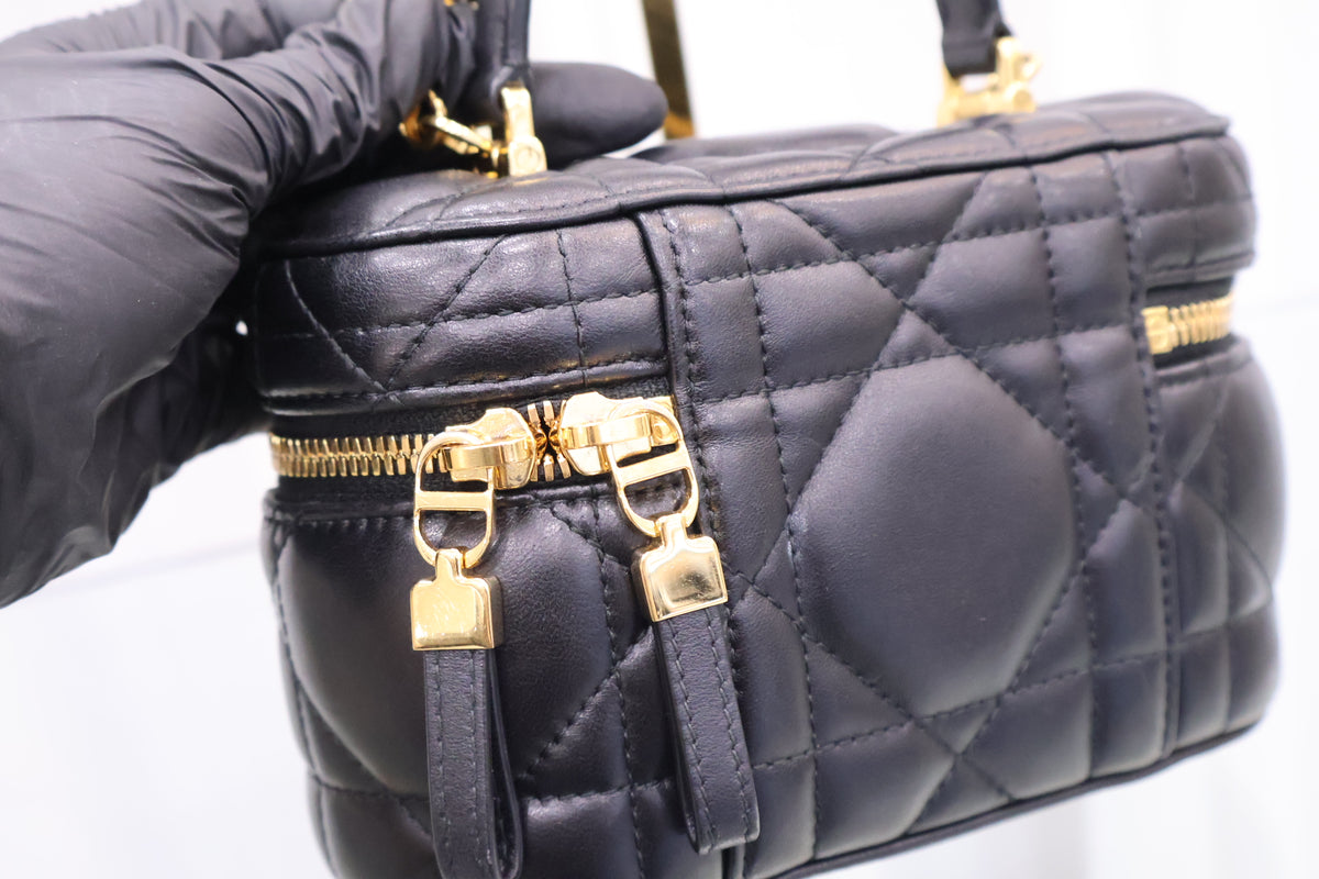 Caro Mini Vanity Case Crossbody Bag S5198UDAX M900