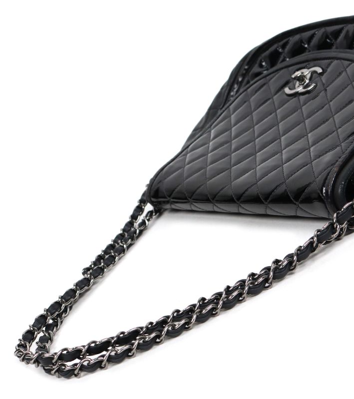 Chanel Black Patent Quilted CC Flap Chain Shoulder Bag with Flap