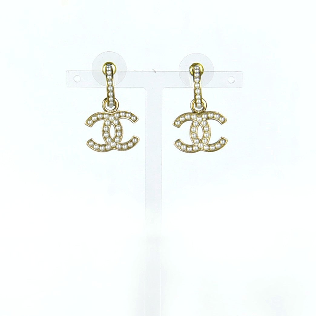 CC Pearl Drop Earrings AB5851