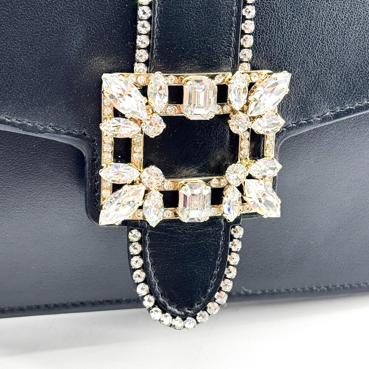 Roger Vivier Brushe Vivier Strass Buckle Leather Clutch Black