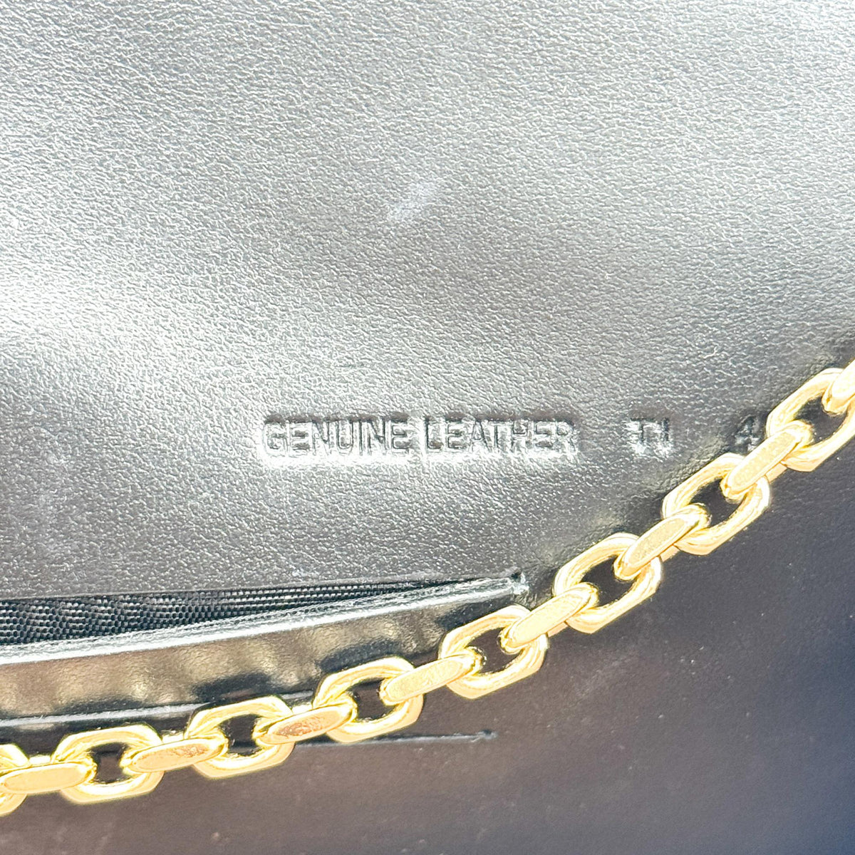 Roger Vivier Brushe Vivier Strass Buckle Leather Clutch Black