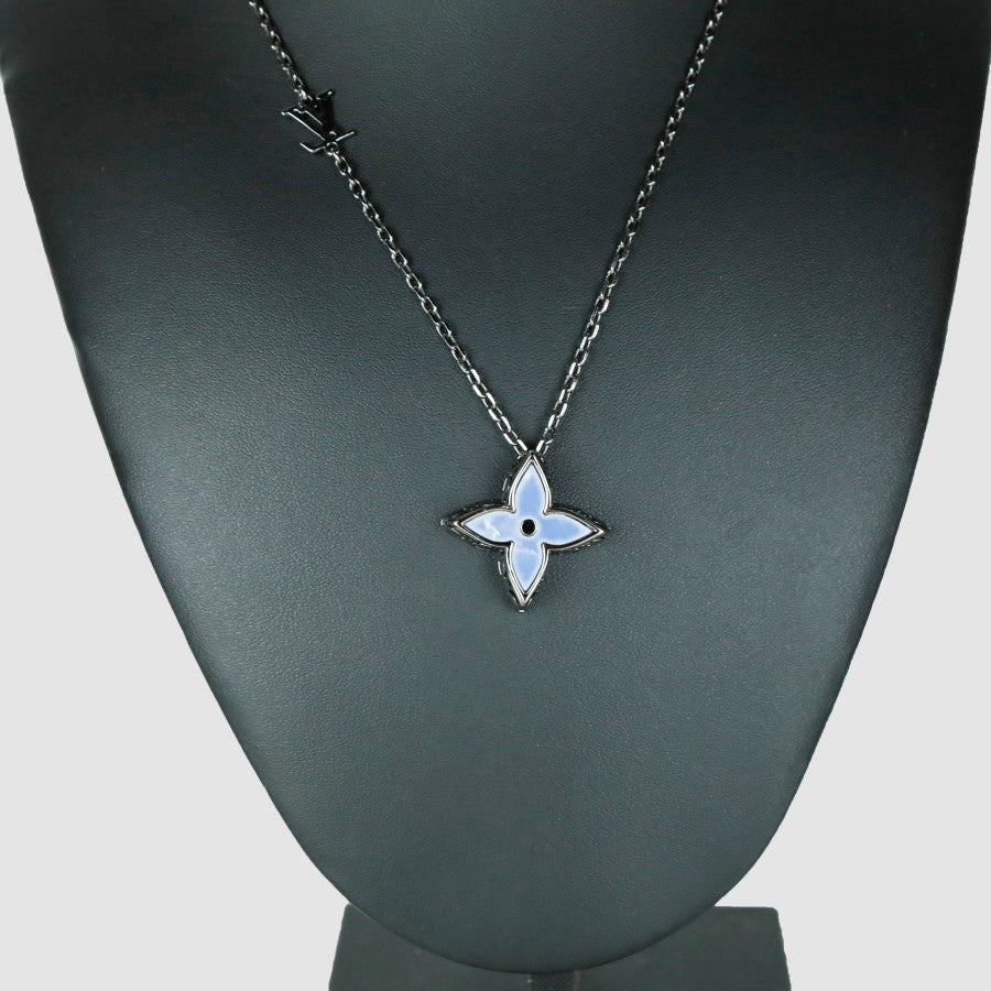 Flower Locket Necklace M01047