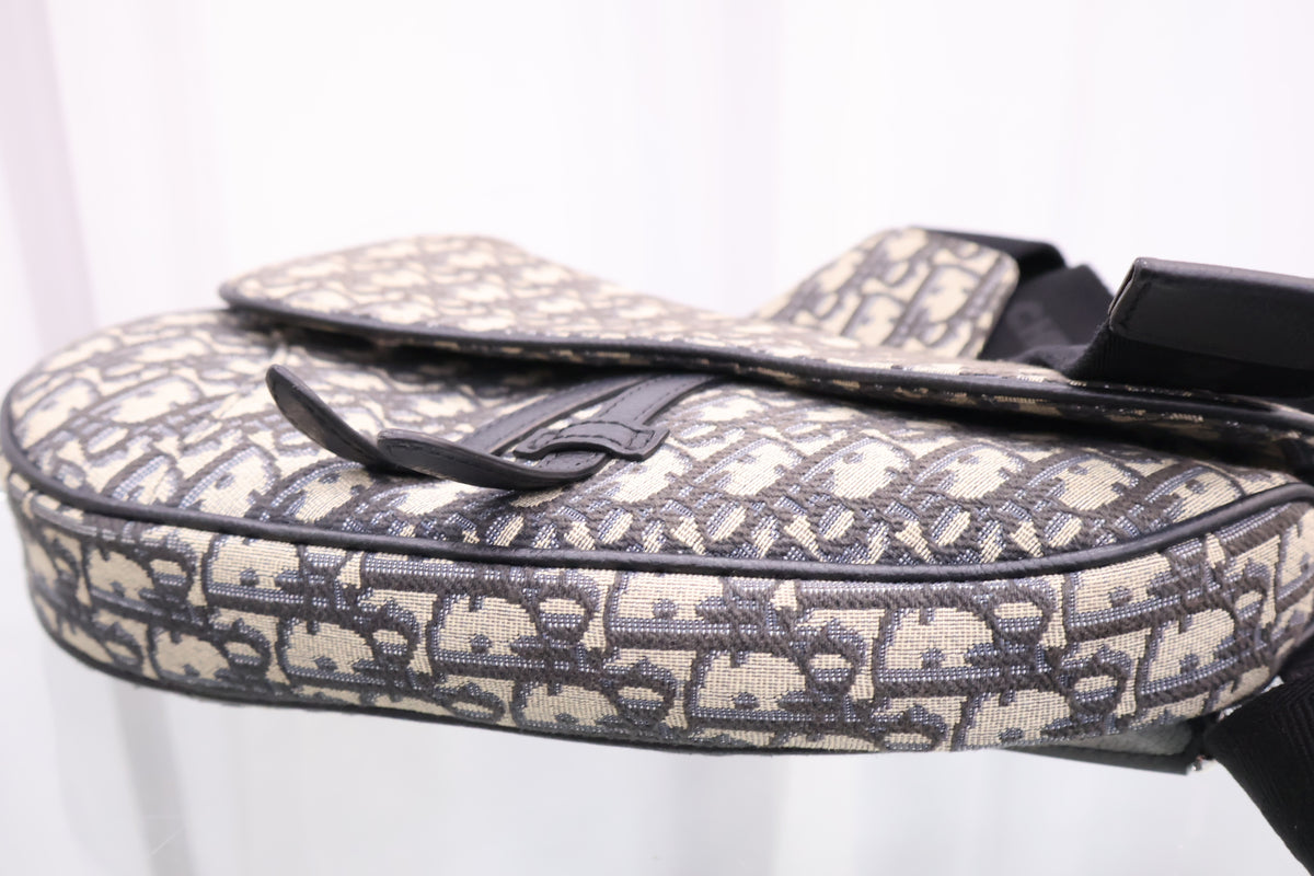 Saddle Crossbody Bag 1ADPO093YKY_H28E