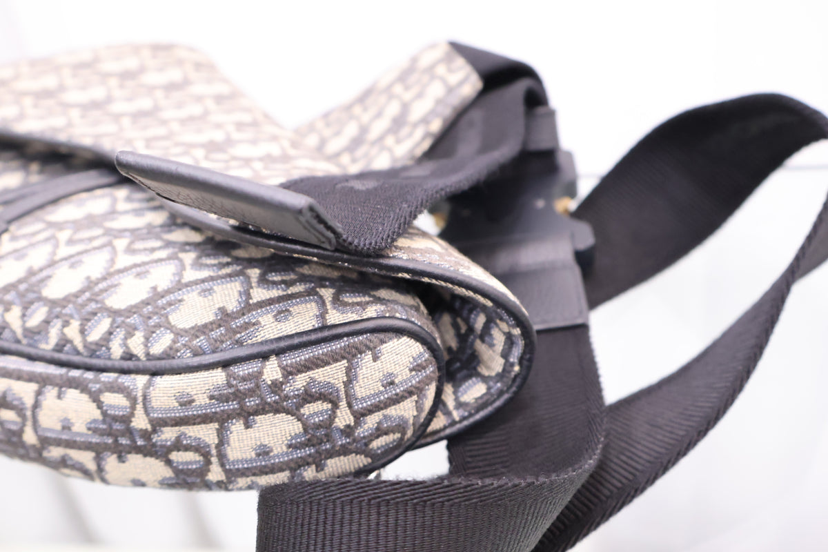 Saddle Crossbody Bag 1ADPO093YKY_H28E