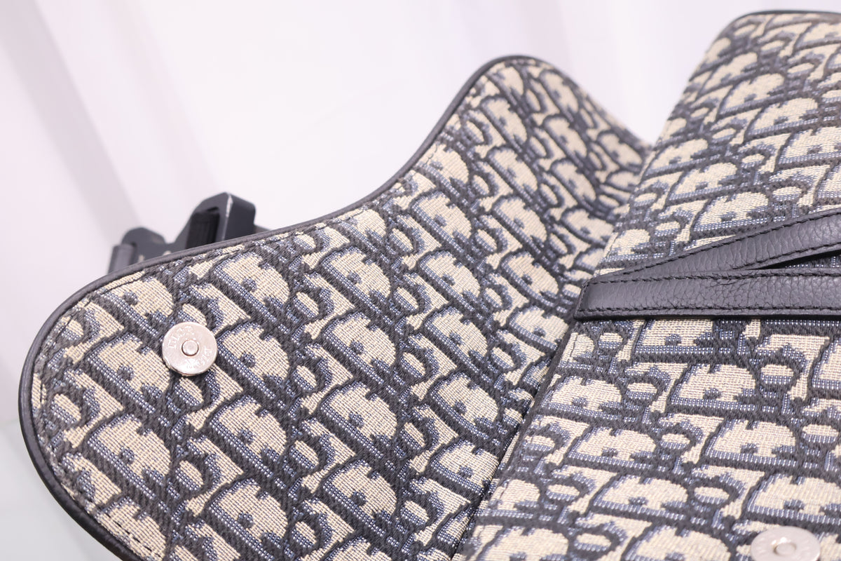Saddle Crossbody Bag 1ADPO093YKY_H28E
