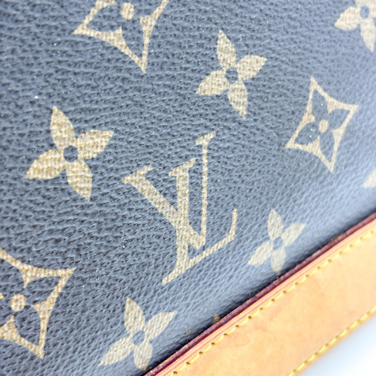 Sac Louis Vuitton Alma BB en toile Monogram
