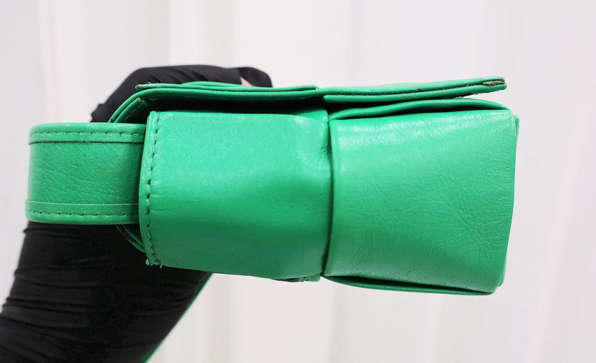 Cassette Belt Crossbody Bag 651053
