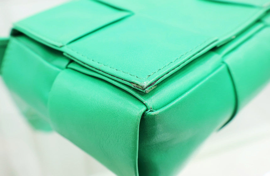 Cassette Belt Crossbody Bag 651053