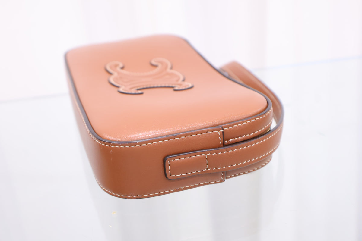 Triomphe Mini Camera Shoulder Bag 10j583dr8.04lu