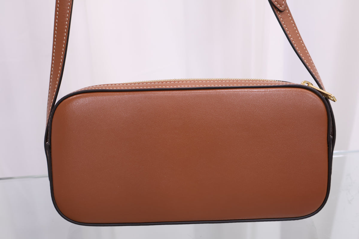 Triomphe Mini Camera Shoulder Bag 10j583dr8.04lu