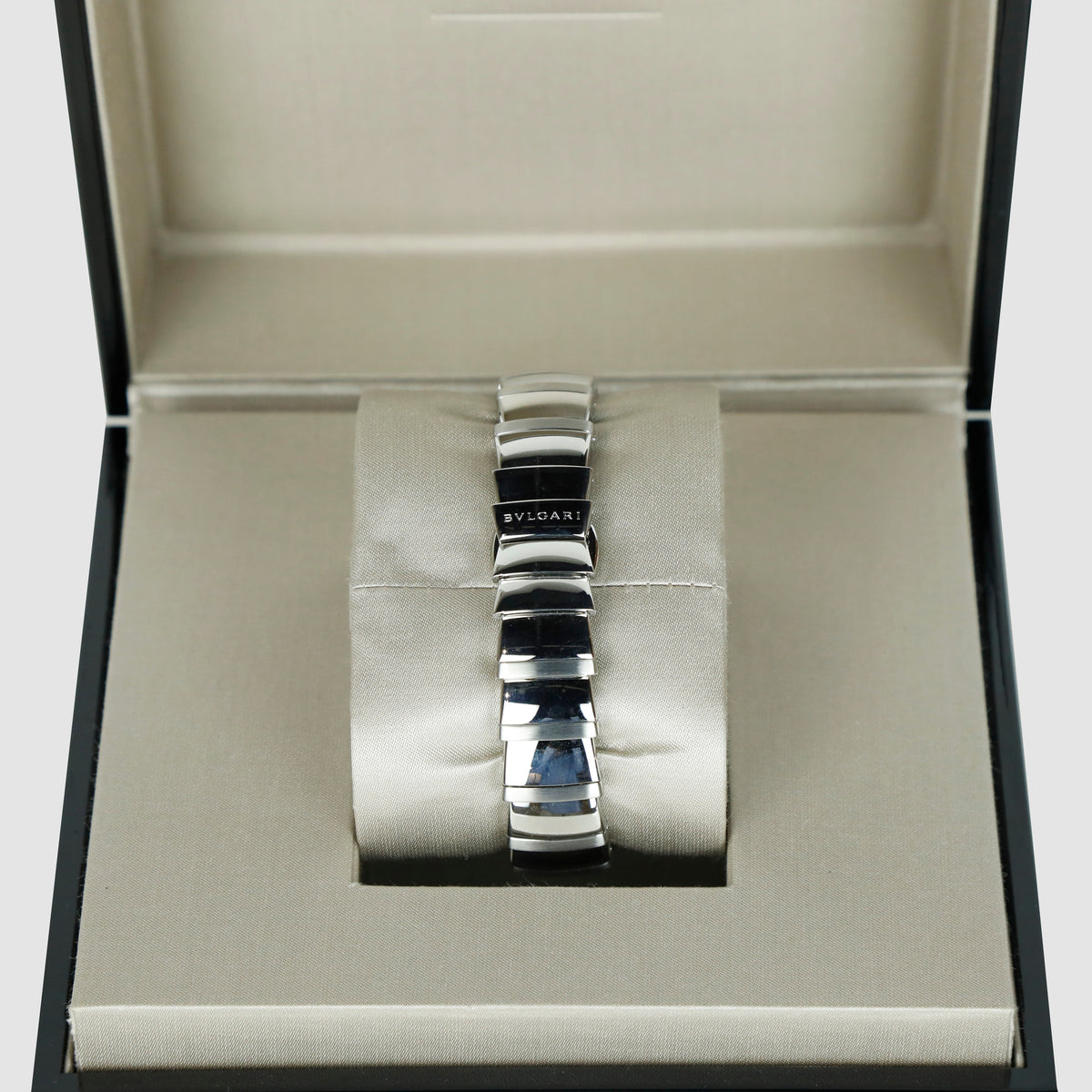 28 Piccola Lucea Mother-of-Pearl Diamond Watch