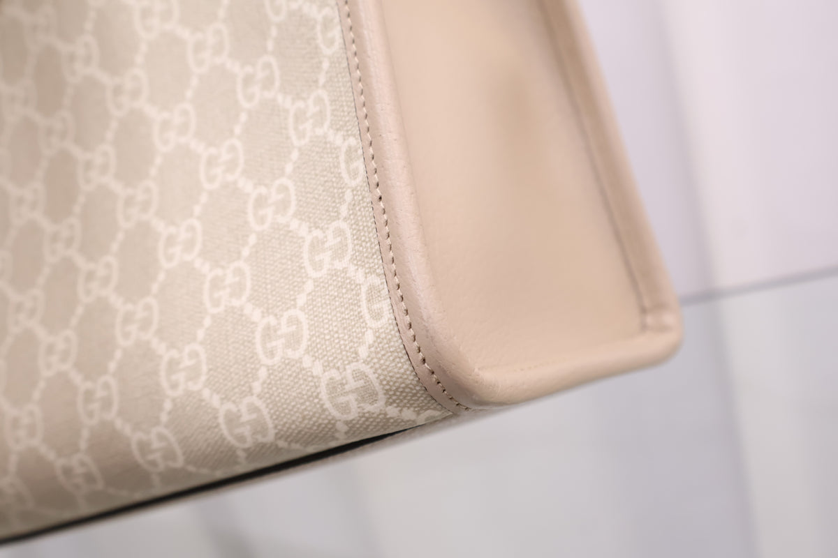 Interlocking GG Small Tote Shoulder Bag 659983