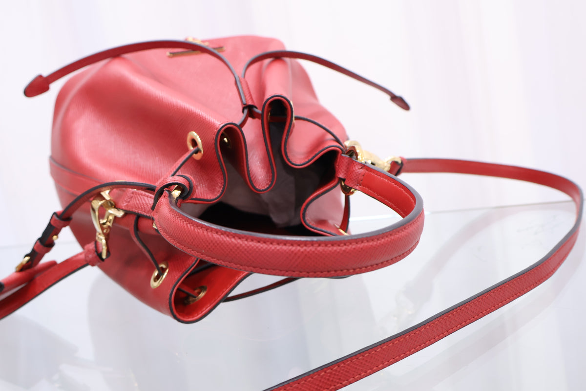Saffiano Bucket Shoulder Bag 1BE032