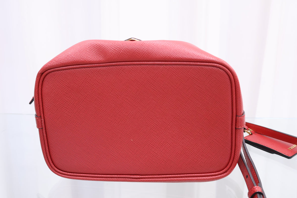 Saffiano Bucket Shoulder Bag 1BE032