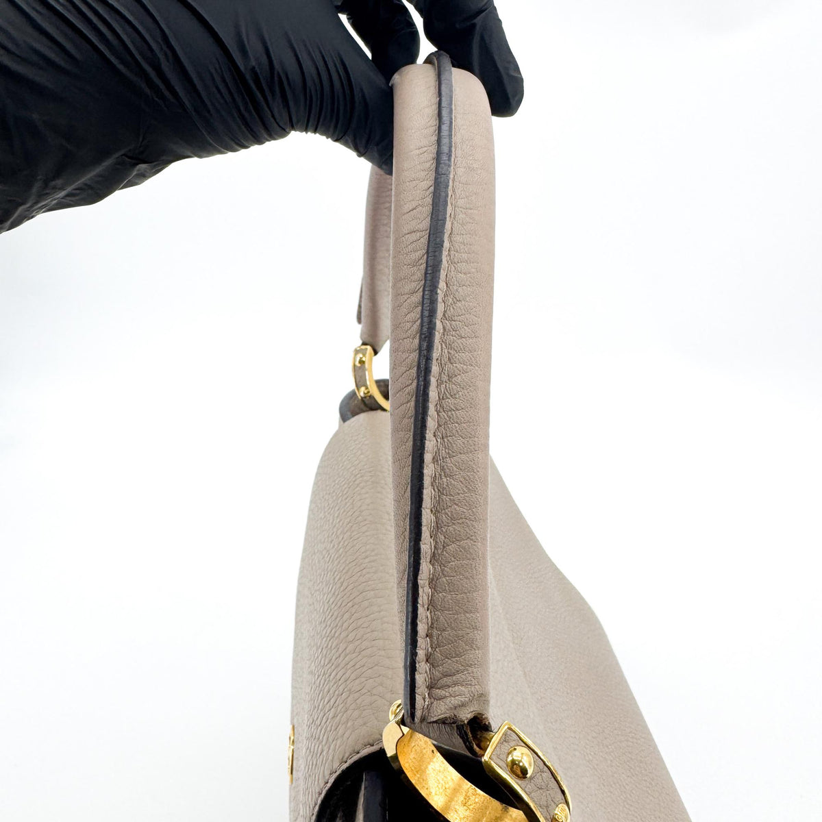 Louis Vuitton Capucines MM Tote Bag