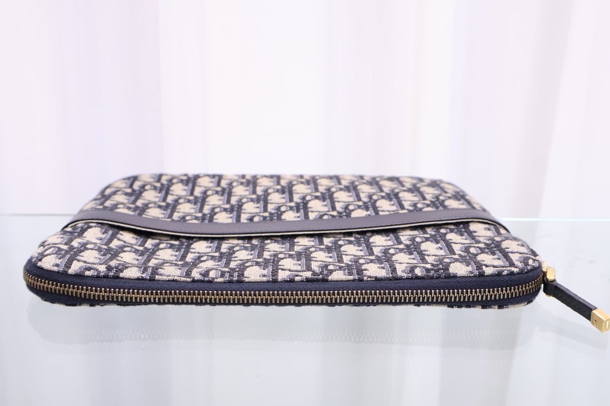 Travel Kit Clutch S5476CTZQ