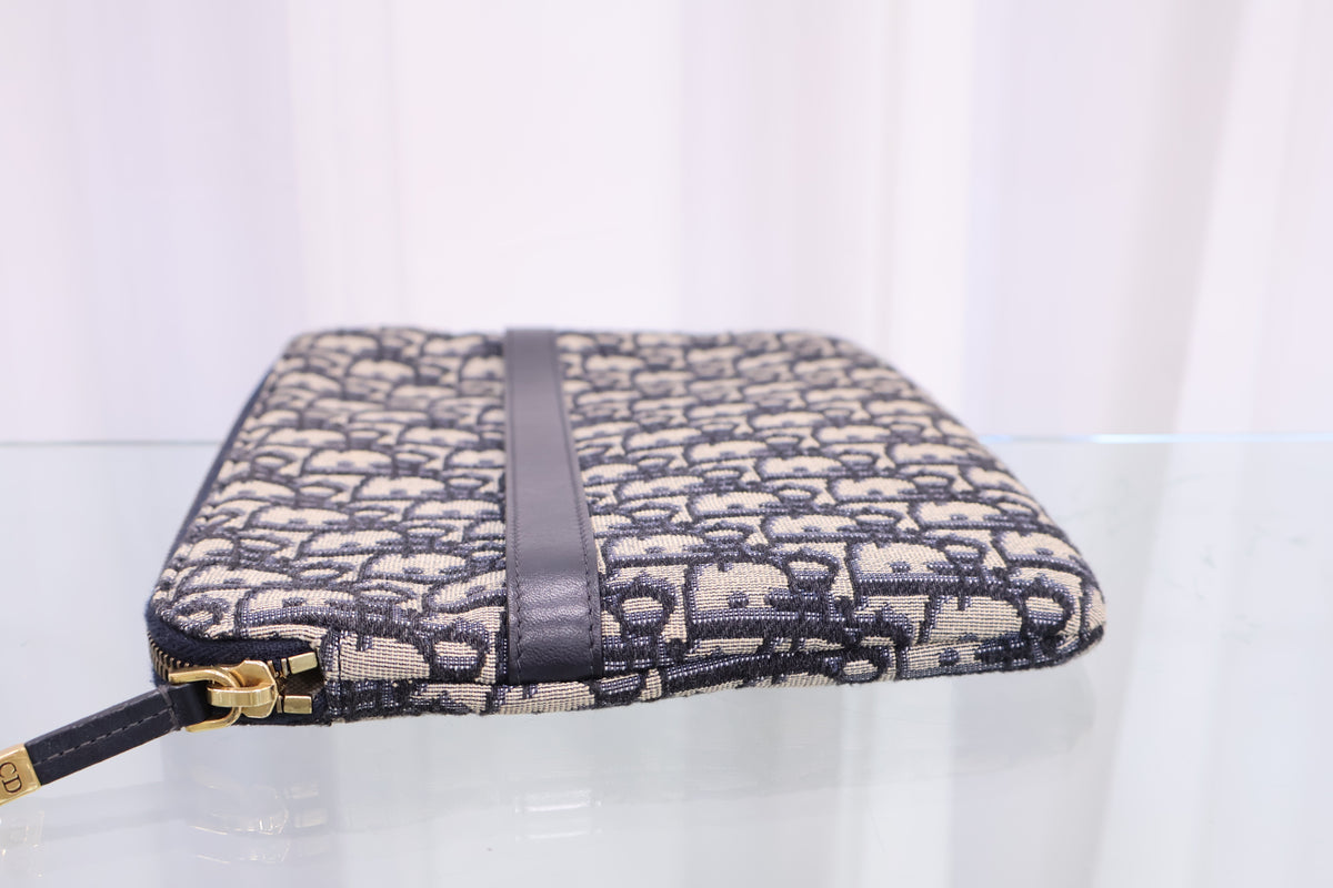 Travel Kit Clutch S5476CTZQ